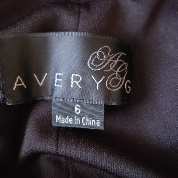 Dress - Picture 4 of 4